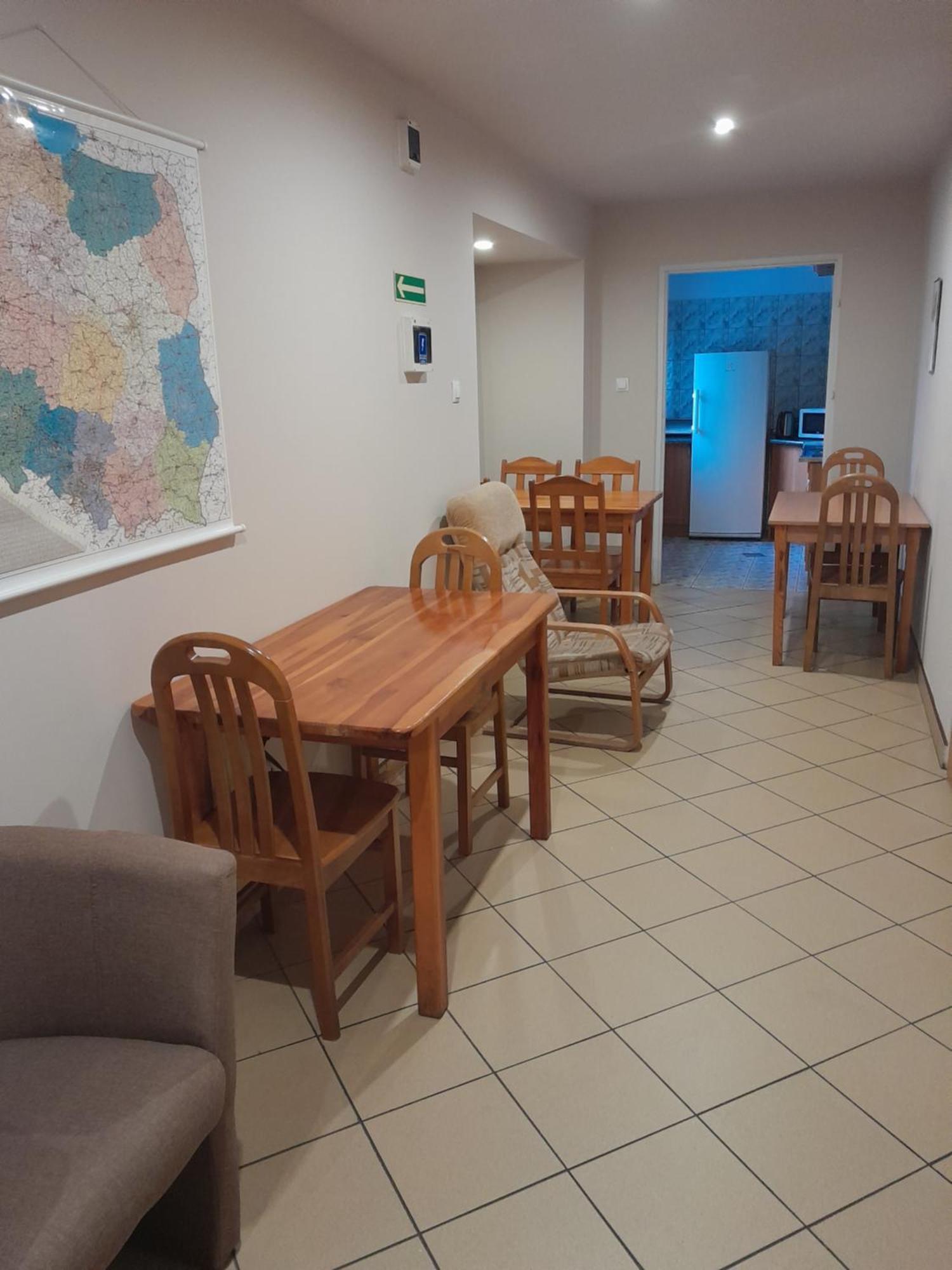 Hostel Polon プウトゥスク エクステリア 写真