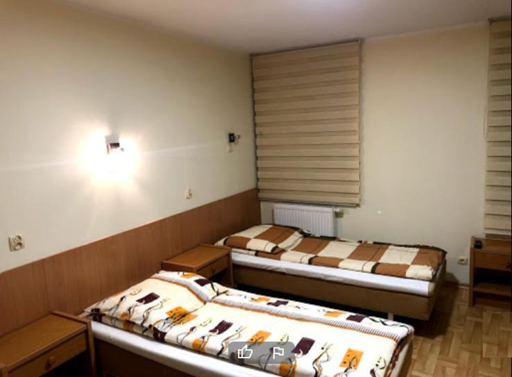Hostel Polon プウトゥスク エクステリア 写真